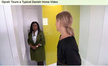 Oprah Winfrey vises rundt i lejligheden i København. Foto: Screendump fra Oprah.com