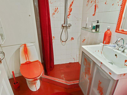Marco Evaristtis udsmykning af toilettet. Foto: Moow2